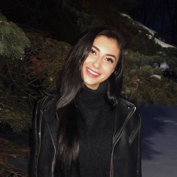 Meet your Posher, Natalee - Picture 1 of 1